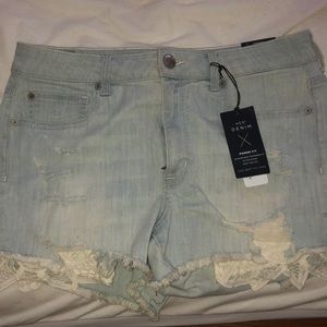 Lace pocket American Eagle shorts tags on! Size 12